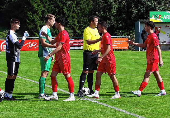 Bild 2: TSV Aach-Linz schlägt 1. FC Rielasingen-Arlen II mit 3:1. Wir waren mit der Kamera dabei!