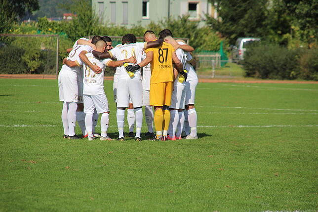 Einstimmung des TSV Singen vor dem Anpfiff.