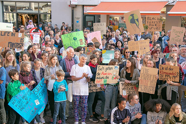 Gut 700 Demonstranten beteiligten sich am Waldshuter Friday for Future. Jung und Alt demonstrierten bei diesem Mal gemeinsam für das Klima.