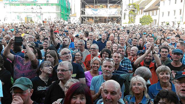 Tausende Zuschauer strömten im vergangenen Jahr zu den vier Markdorfer Open-Air-Konzerten. Auf einen ähnlichen Zuspruch hoffen die ...