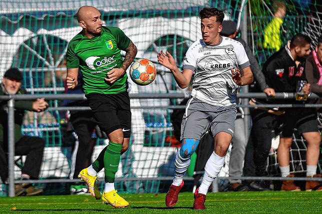 Bild 6: SV Herten besiegt den TuS Efringen-Kirchen mit 4:0 &ndash; und wir haben Bilder!