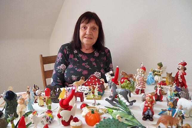 Wer Elke Menner in ihrem Märchenhaus in Hüfingen besucht, kommt schnell mit den Figuren, Tieren und Pflanzen der Märchenwelt in Berührung.
