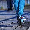 Laut dem Verkehrssicherheitsbericht nahmen E-Scooter Unfälle um 28 Prozent zu. Besonders Friedrichshafen sei davon betroffen. (Symbolbild)