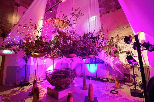 Montag, 13.40 Uhr: Die Installation im Eingangsbereich der Kapuzinerkirche ist bereits fertig.