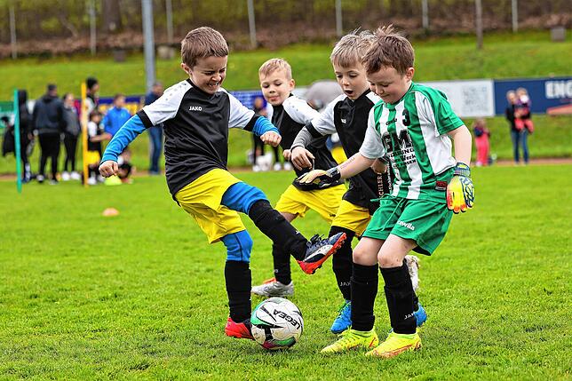 Bild 2: Wenn die jüngsten Kicker mit Begeisterung dabei sind: Die besten Bilder vom Turnier in Radolfzell!