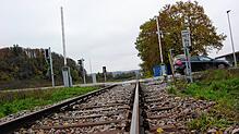 Werktags wieder für den Schüler- und Berufsverkehr reaktiviert ist die Wutachtalbahn zwischen Lauchringen und Stühlingen, hier ein ...
