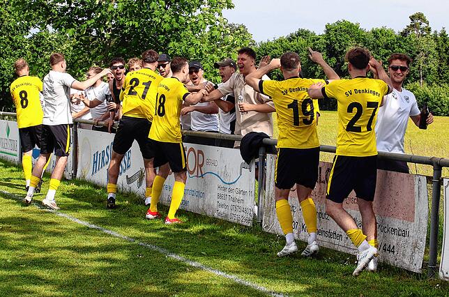 Bild 33: Der SV Denkingen ist Meister und steigt in die Landesliga auf. Wir waren mit der Kamera dabei!