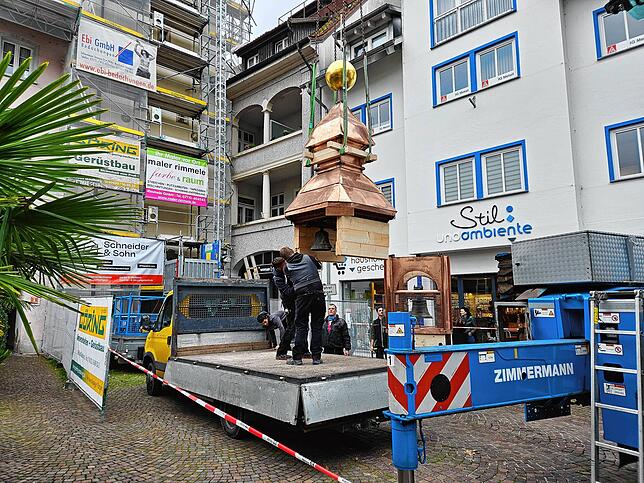 Bild 4: Das untere Tor hat einen neuen Glockenturm! Das sind die spektakulärsten Bilder der Montage