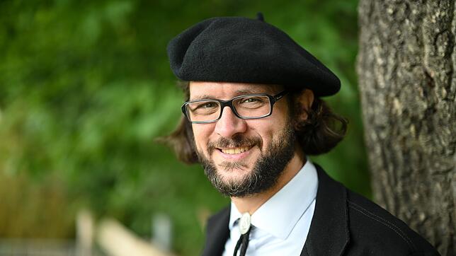 Johannes Kretschmann rückt für Bündnis90/Die Grünen für die verstorbene Stephanie Aeffner in den Bundestag nach.