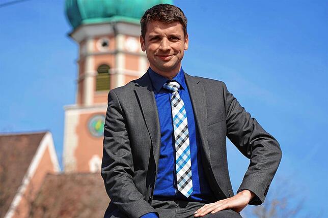 Bürgermeister Stefan Friedrich: „Das Scharfe Eck ist klein, aber urig, mitten im Dorf. Es geht noch als eine der wenigen Lokale als ...