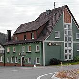 Der Landgasthof Kreuz in der Immendinger Ortsmitte bietet wegen der Corona-Beschränkungen erstmals einen Abholservice für Gerichte an.