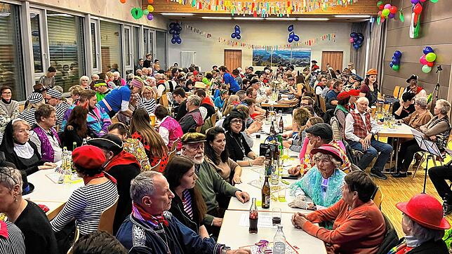 Voller Saal und beste Stimmung beim Bunten Abend in Espasingen 2023.