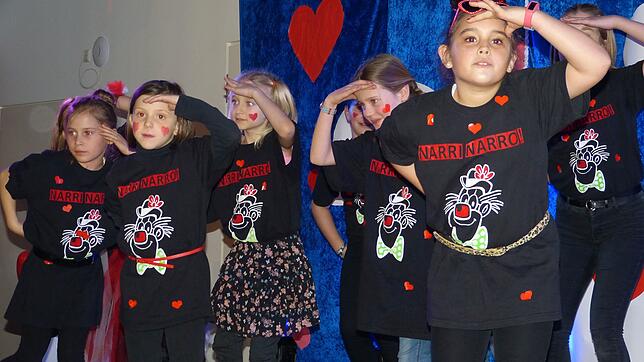 Die Kindertanzgruppe Alt-Waldshut begeisterte bei der Frauenfasnacht mit ihren Tänzen das Publikum. Ohne Zugabe durften sie nicht von ...