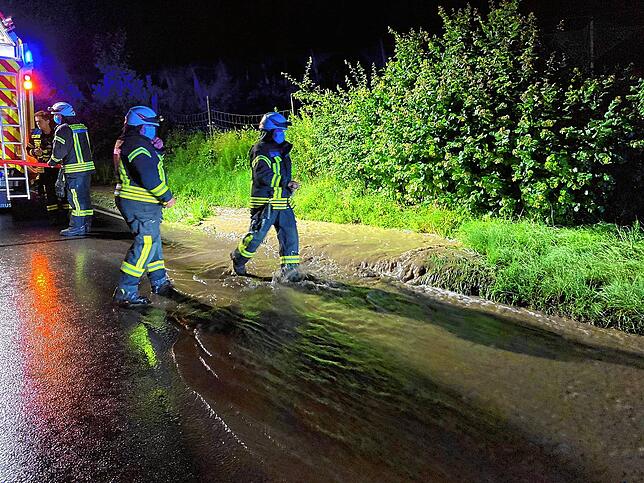 Bild 19: Bilder vom Hochwasser an der B313-Baustelle und bei Espasingen und Bodman