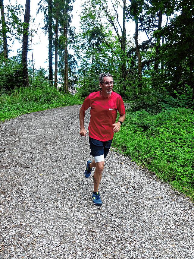 Für Wolfgang Giessmann, Mitglied des Lauftreffs des Turnvereins Markdorf, ist die anspruchsvolle Laufstrecke am Gehrenberg purer Spaß.