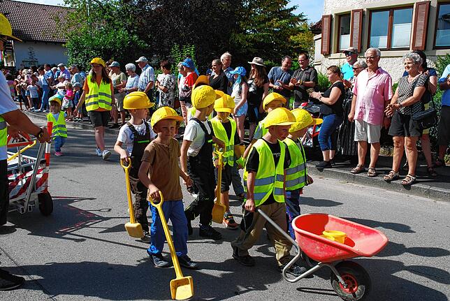 Bild 5: So schön war das Erzinger Winzerfest