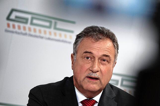 Claus Weselsky, Vorsitzender der Gewerkschaft Deutscher Lokomotivführer (GDL), bleibt hart und will den Streik fünf Tage lang durchziehen.