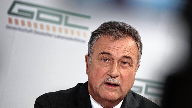 Claus Weselsky, Vorsitzender der Gewerkschaft Deutscher Lokomotivführer (GDL), bleibt hart und will den Streik fünf Tage lang durchziehen.
