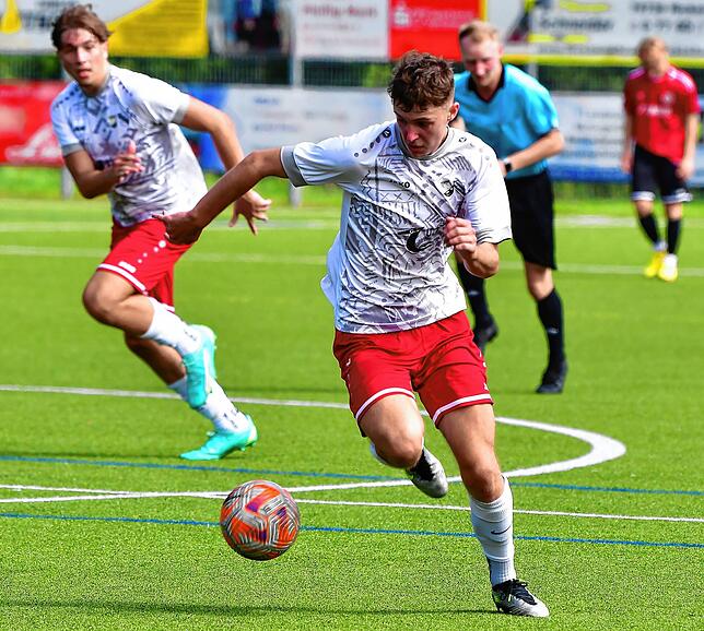 Platz drei: Mit acht Treffern steht Marco Hanser (vorn) von der SG FC Wehr/Bergalingen auf Rang drei der Verbandsliga-Torschützenliste.