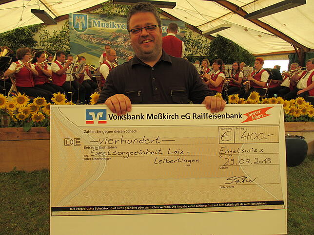 Bild 23: Bilder: Heißes Sommerfest in Engelswies mit Blaskapelle Peng