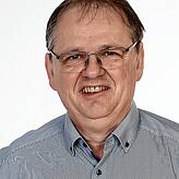 „Unter der Bahnüberführung parken auch häufig Fahrzeuge, in der Kurve sieht man dann nichts mehr“, monierte CDU-Stadtrat Erich Wild.