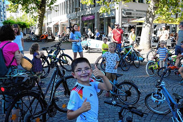 Bild 26: Bilder von der Fahrraddemo in Friedrichshafen