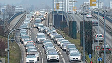 Ähnlich viele Autos werden vermutlich am Wochenende in Konstanz unterwegs sein, wenn das Seenachtfest stattfindet.