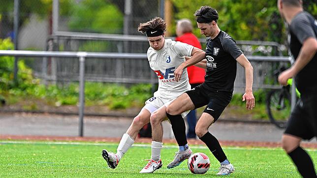 Bild 12: TuS Stetten setzt sich mit 5:1 gegen FC Erzingen durch – und wir haben Bilder!