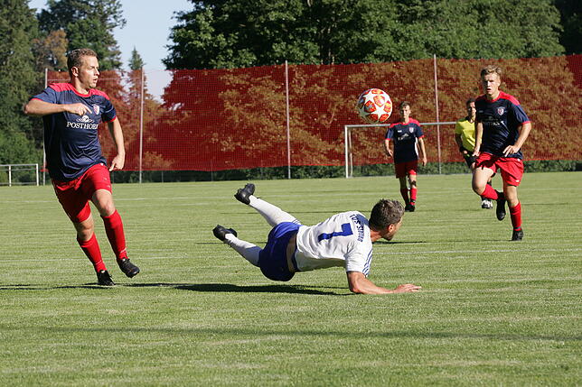 Bild 13: Der FC Schlüchttal feiert einen 5:2-Sieg gegen den TuS Lörrach-Stetten und den Bezirksliga-Aufstieg &ndash; wir haben die Bilder!
