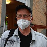 „Für mich war von Anfang an klar, dass ich mich impfen lasse“, sagt Dirk, der seit den 1970er Jahren wohnungslos ist und ...