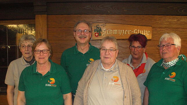 Die Vorstandsriege der Silberperlen (von links): Monika Schlachter, Andrea Kaiser, Günter Kaiser, Eva Rippel, Gabi Frommherz und Gudrun ...