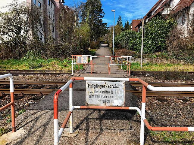 Fußgängerübergang Tiengen: Dieser unbeschrankte Übergang zwischen Seilerbergweg und Spitalweg in Tiengen wird zurückgebaut.