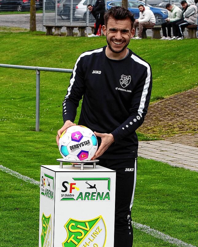 Bild 19: Die besten Bilder vom Bezirkspokal-Viertelfinale zwischen dem TSV Aach-Linz und dem FC RW Salem