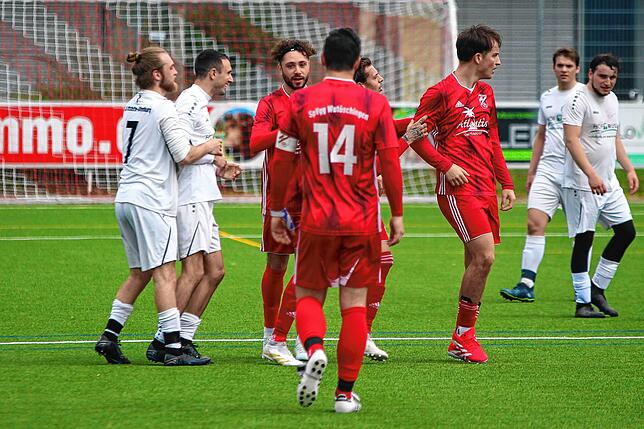Bild 15: Spvgg Wutöschingen II siegt 3:1 gegen SG Lottstetten/Altenburg – und wir haben Fotos!