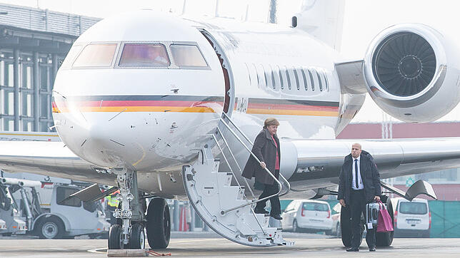 Bundeskanzlerin Angela Merkel landete am Bodensee-Airport, um mit dem Hubschrauber weiter zum Weltwirtschaftsgipfel nach Davos zu fliegen.
