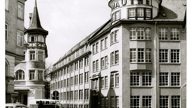 1975 geht die Mauthe-Uhrenfabrik in Schwenningen in Konkurs, damit endete eine 130-jährige Firmengeschichte. Heute steht hier das ...