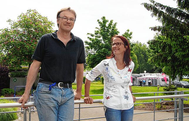 Petra und Markus Fricke haben sich entschieden, den Campingplatz CAP Rotach in Friedrichshafen vorerst nur zu 75 Prozent zu belegen, ...