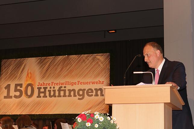 Bürgermeister Michael Kollmeier hält die Festrede.