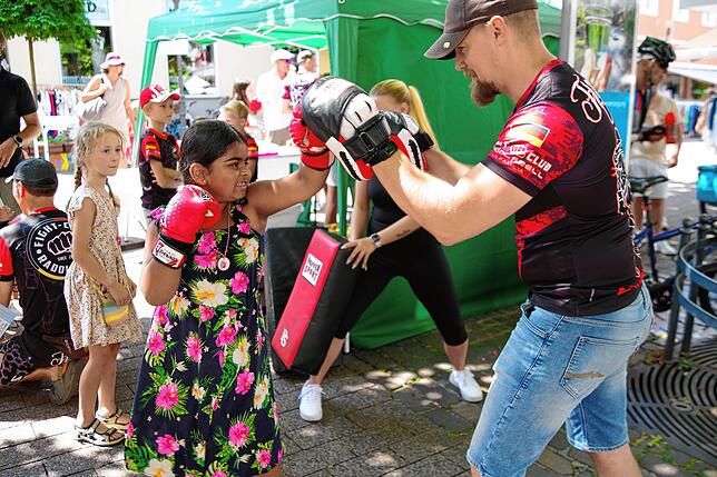 Bild 8: Bilder vom Aktionstag Herz für Kinder