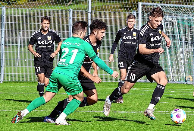 Bild 26: Spannendes, torreiches Duell zwischen TSV Aach-Linz und SV Mühlhausen. Wir haben die besten Bilder!