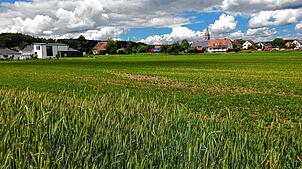In Verlängerung des bestehenden Wohnbaugebiets Eichwiesen entsteht das neue Wohnbaugebiet Zinsäcker im Inzigkofener Ortsteil Vilsingen.
