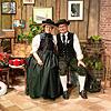 Martin Grießhaber und seine Frau Gerhild sitzen in der Kulisse.