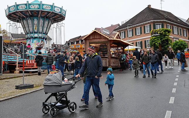 Verkaufsoffener Sonntag, Buden und Shopping in der Unterstadt, Rummel und Vergnügen in der Oberstadt: Am gesamten ...