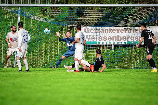 Bild 39: FC Erzingen trotzt Tabellenführer VfR Hausen ein 1:1 ab &ndash; und wir haben Bilder!