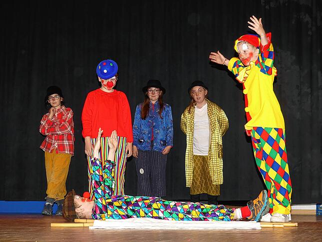 Bild 29: Zirkusvorstellung der Grundschule Bermatingen – Die besten Bilder