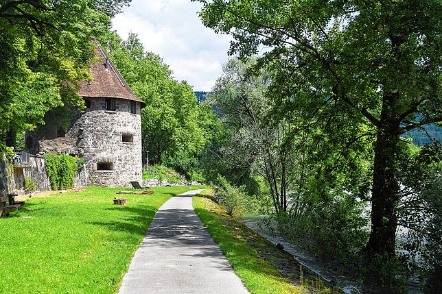 Der 1341 errichtete Gallusturm in Bad Säckingen dient heute als Zunftlokal der Narrenzunft.