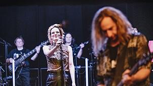 Ein Konzert der besonderen Art bietet das Theater Konstanz mit „Nina, Mother of Punk“, hier Anne Rohde. SÜDKURIER-Leser können eine ...