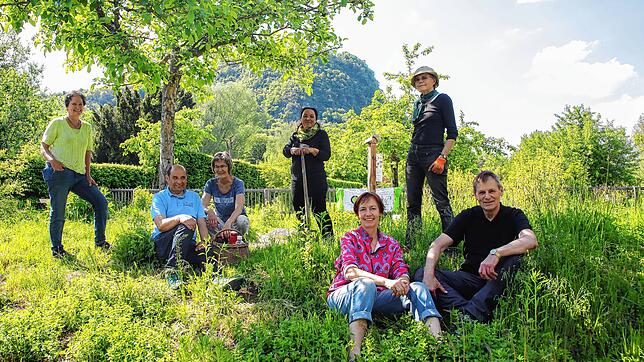 Sie kümmern sich um Umwelt- und Naturschutz: Aktive des BUND-Ortsverbands Singen im ehemaligen Bauerngarten der Landesgartenschau. Von ...