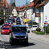 Vor allem zur Hauptverkehrszeit reiht sich in der Hindenburgstraße in Mönchweiler im Moment aufgrund der bestehenden Umleitung ...