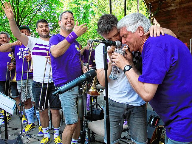 Bild 20: Bilder vom Pfingstmontag-Frühschoppen an der alten Konzertmuschel &ndash; Tei 2